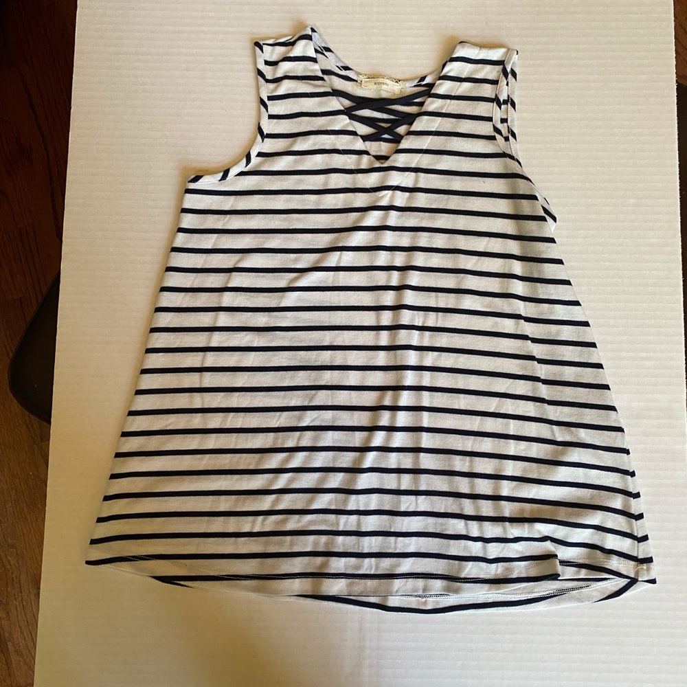 Girls Cute Striped Sleeveless Top!